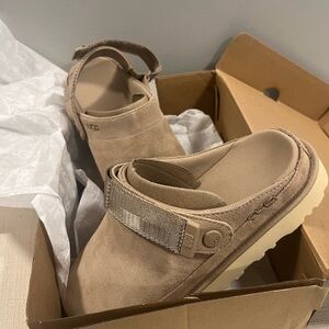 Ugg Goldenstar size 8